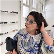 Docente di matematica applicata impartisce lezioni di matematica per istituti tecnici e professionali